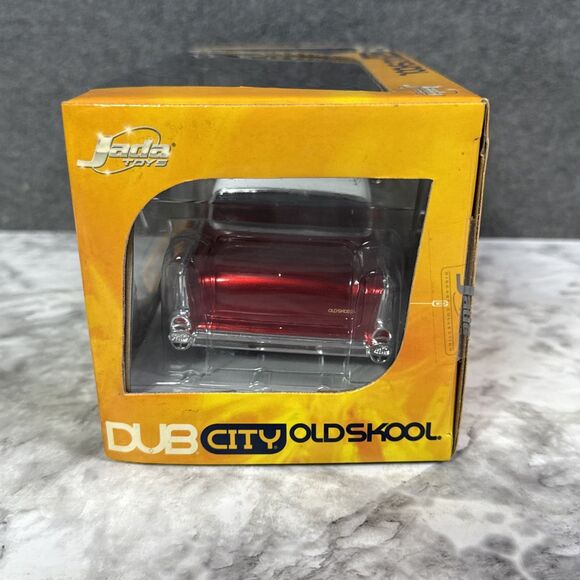Jada Dub City Old Skool 1957 Chevy Bel Air Red White Hard Top 1:24 - New - Picture 4 of 7
